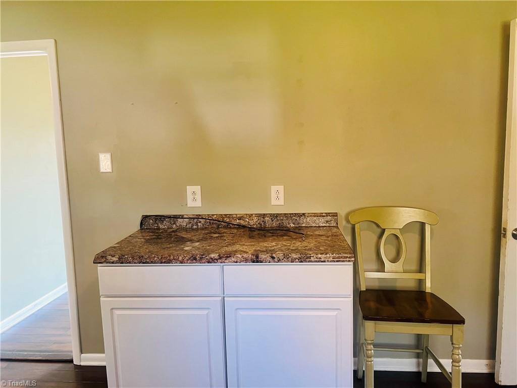 236 Badgett Avenue Mount Airy, NC 27030 - Photo 9 of 19
