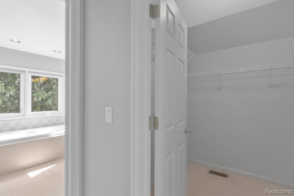 1691 Spring Creek Drive Rochester Hills, MI 48306 - Photo 45 of 78