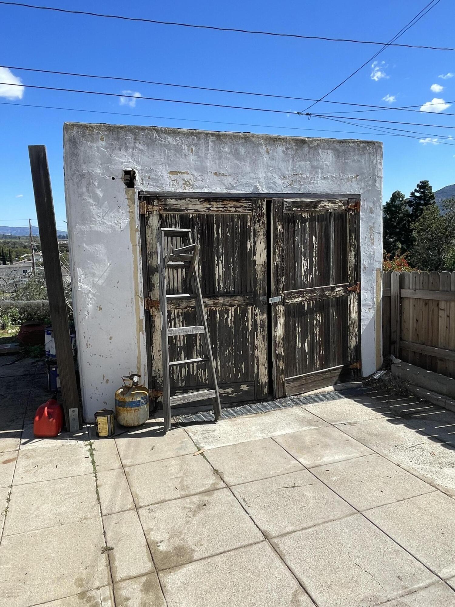 629 North Mill Street Santa Paula, CA 93060 - Photo 11 of 11 a view of a door of the house