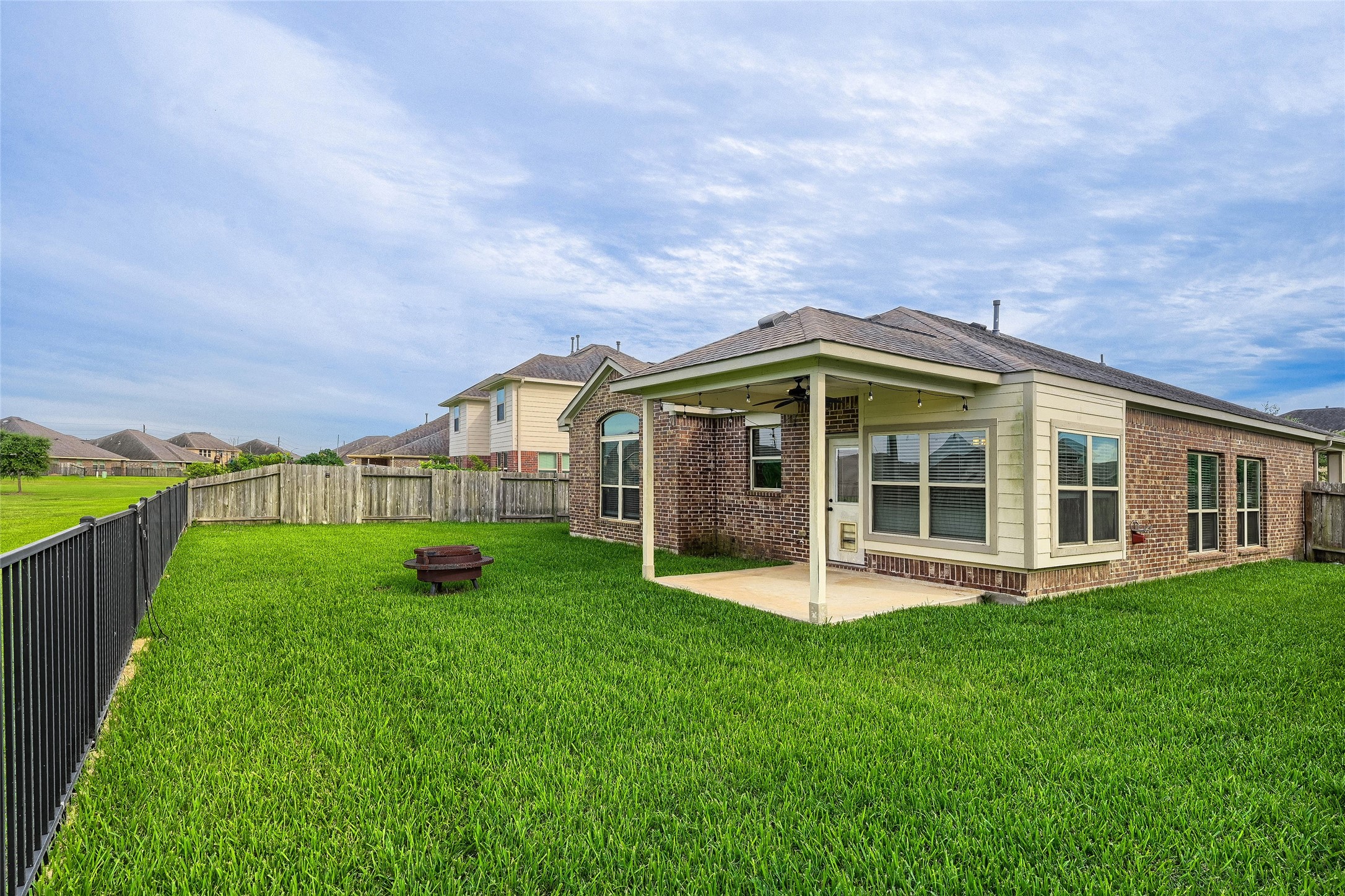 6210 Mason Way Rosenberg, TX 77471 - Photo 27 of 28 Exterior Rear