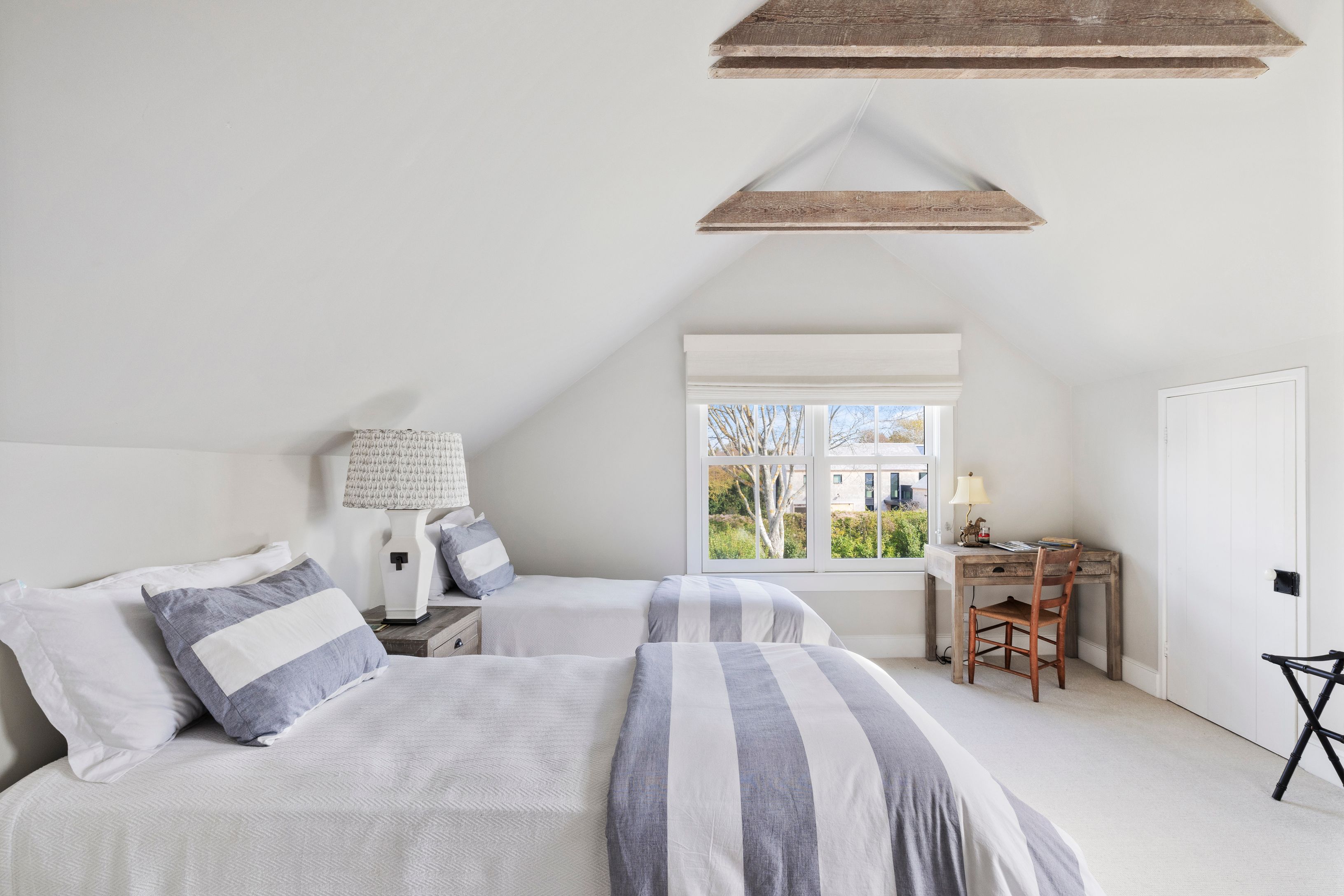 565 Hedges Lane Sagaponack, NY 11962 - Photo 13 of 19