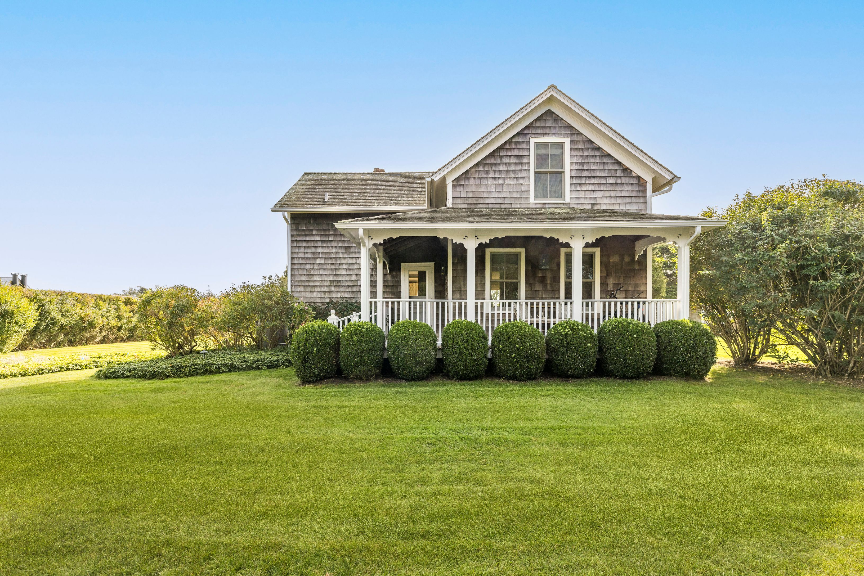 565 Hedges Lane Sagaponack, NY 11962 - Photo 2 of 19