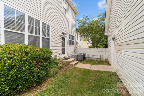 $2,300 | 18714 Coverdale Court, Cornelius, NC 28031