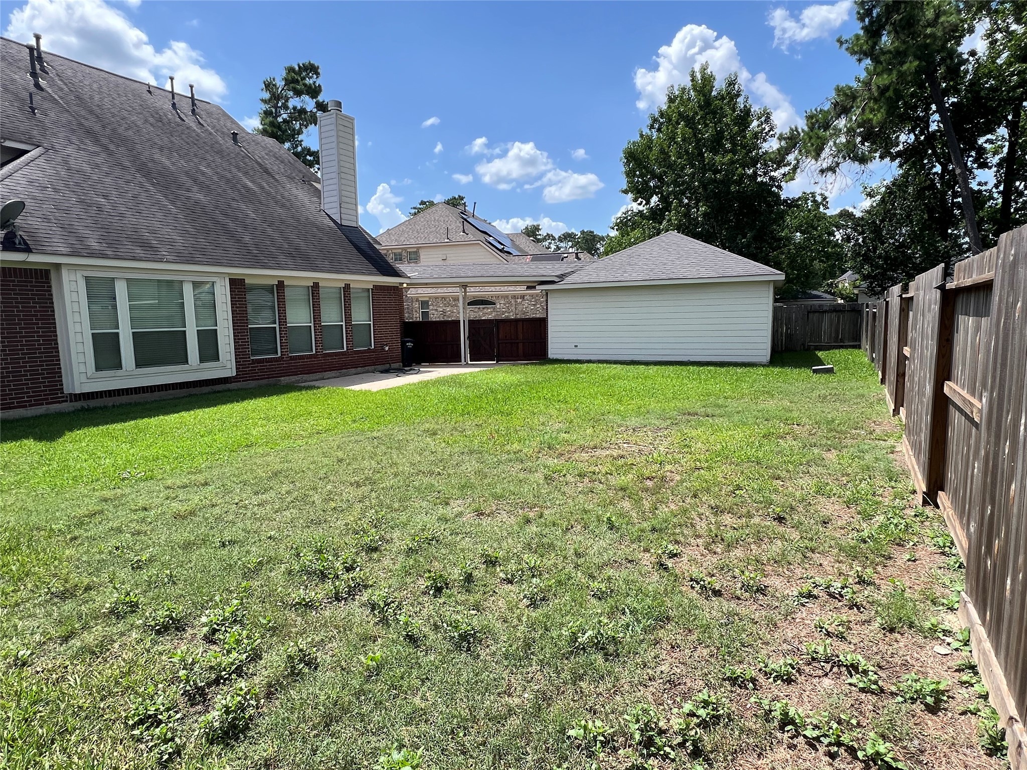 519 Savannah Springs Way Spring, TX 77373 - Photo 22 of 22 a front view of a house with garden