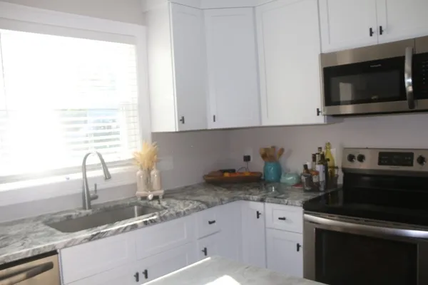 $2,600 | 79 North Main Street, Unit A, Belchertown, MA 01007