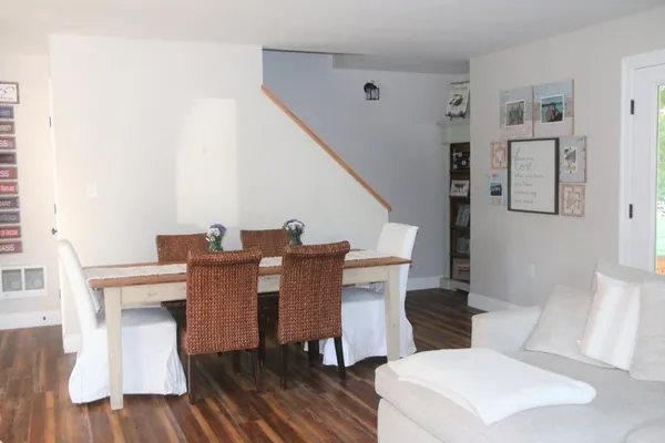 $2,600 | 79 North Main Street, Unit A, Belchertown, MA 01007