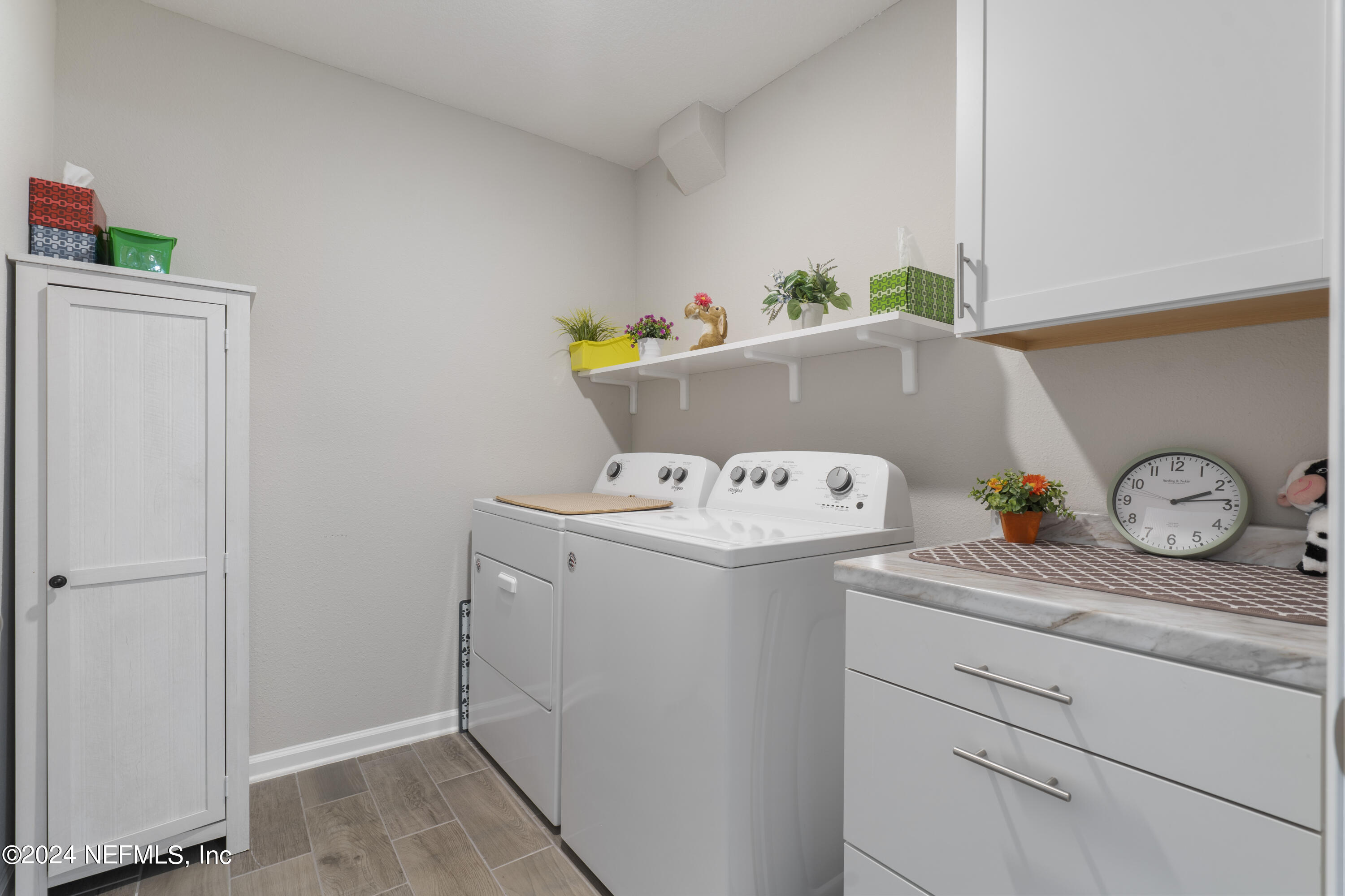 548 Palace Drive St. Augustine, FL 32084 - Photo 8 of 19 a utility room with dryer and washer