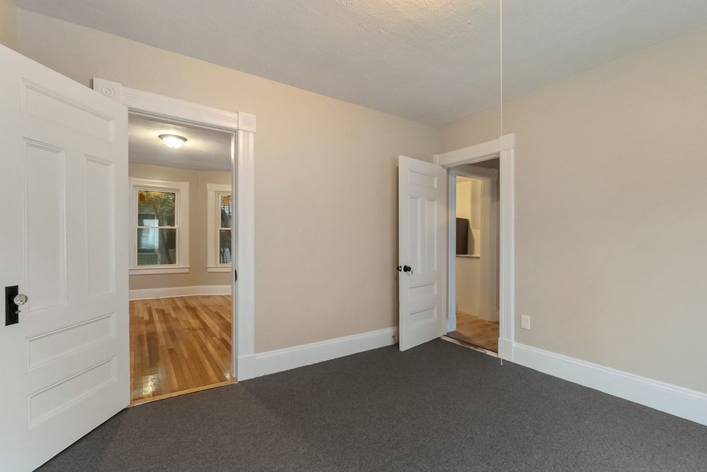 93 White Street Springfield, MA 01108 - Photo 17 of 40 Gallery Image 17