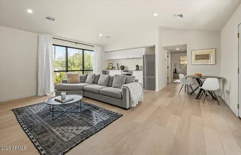 $3,085,000 | 4035 East McDonald Drive, Phoenix, AZ 85018