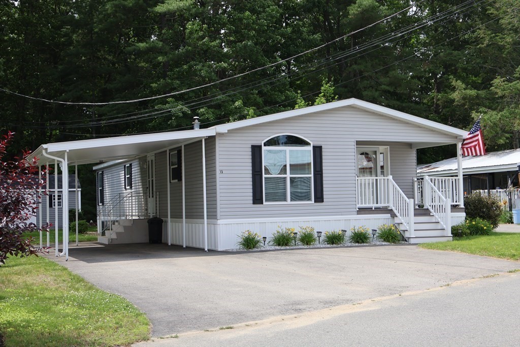 15 2nd Street Merrimac, MA 01860 - Photo 23 of 31 a front view of a house with yard