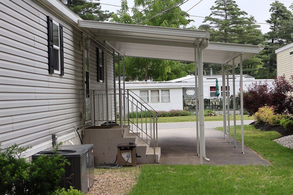 15 2nd Street Merrimac, MA 01860 - Photo 25 of 31 a view of a house with backyard and porch