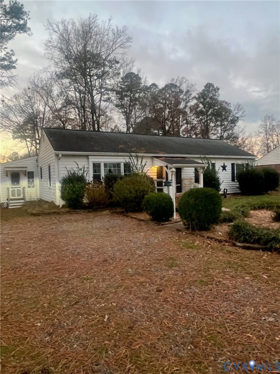 3200 Tammaway Drive Midlothian, VA 23112 - Photo 2 of 2 a front view of a house with a yard