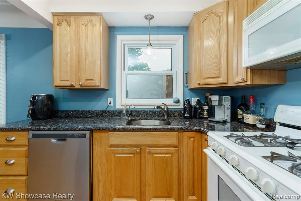 30449 Hickey Road Chesterfield, MI 48051 - Photo 17 of 41