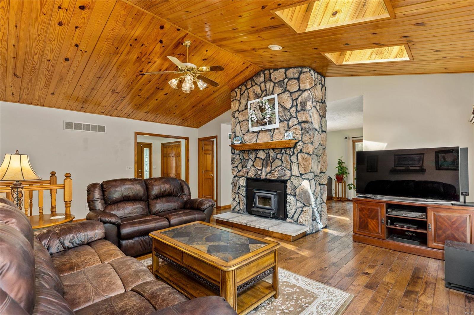 22263 Washer Road Mount Olive, IL 62069 - Photo 4 of 60