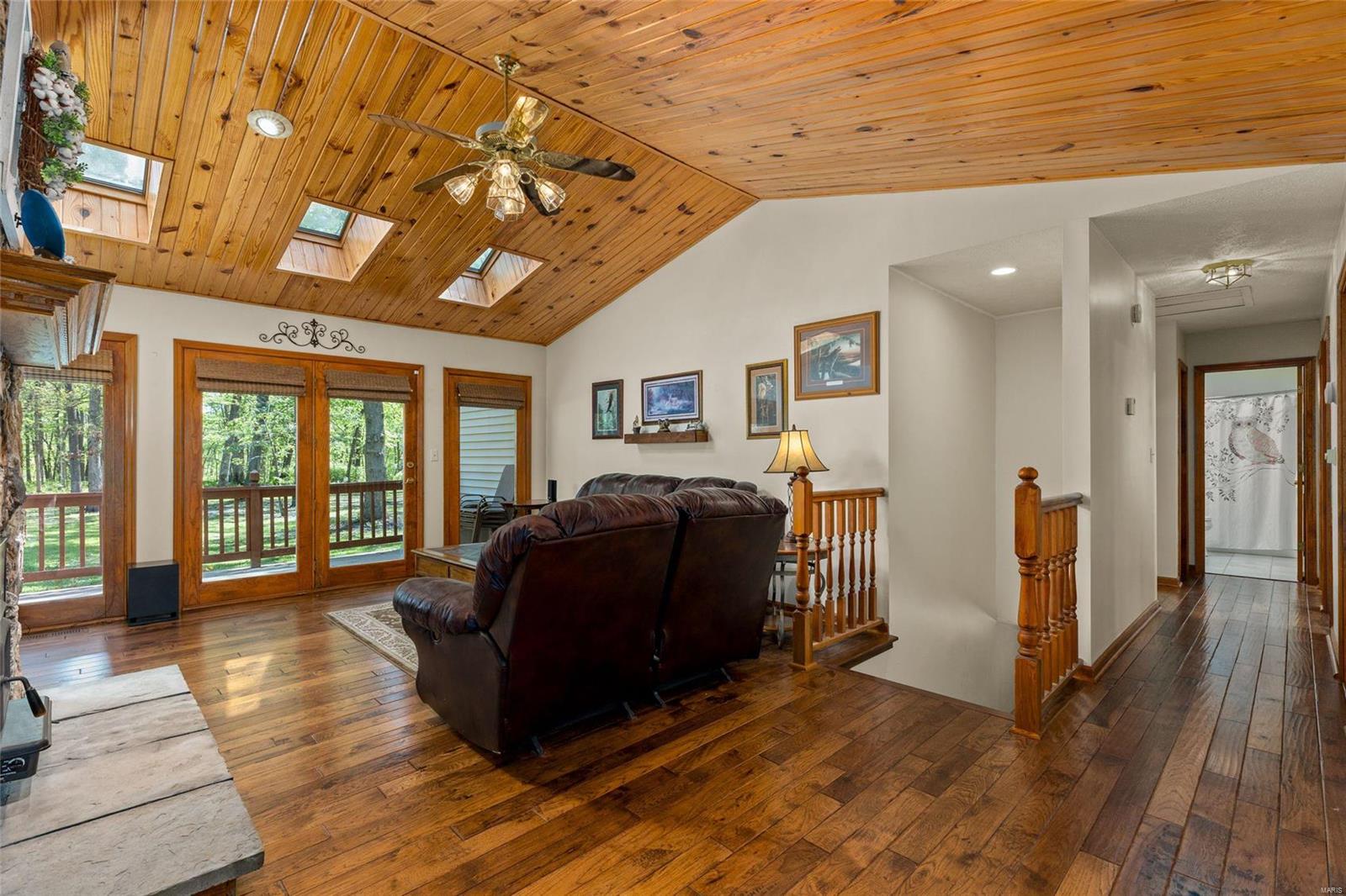 22263 Washer Road Mount Olive, IL 62069 - Photo 5 of 60