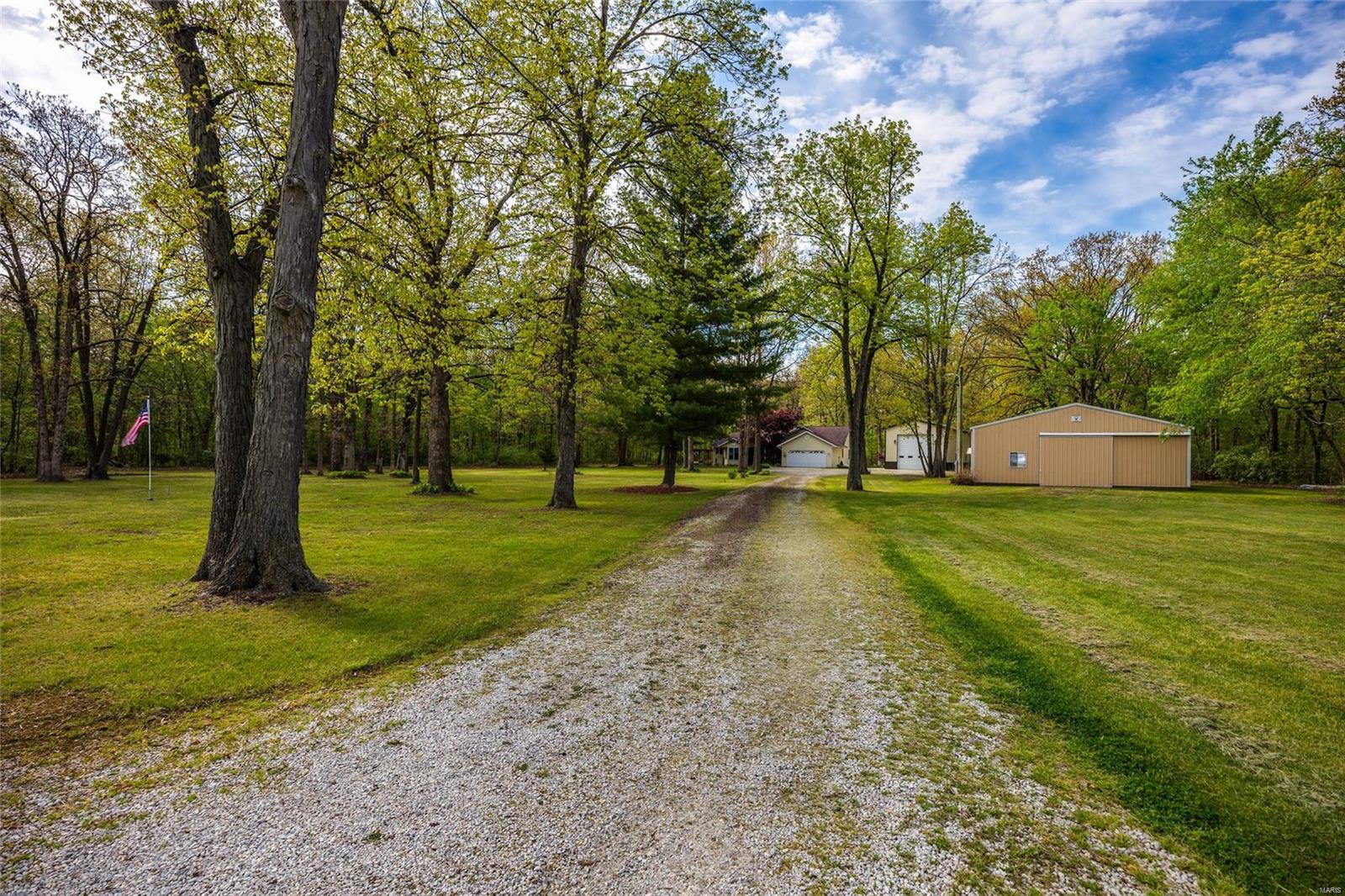22263 Washer Road Mount Olive, IL 62069 - Photo 54 of 60