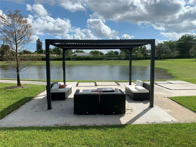 $3,800 | 4428 Northwest 9th Street, Unit 4428, Plantation, FL 33317