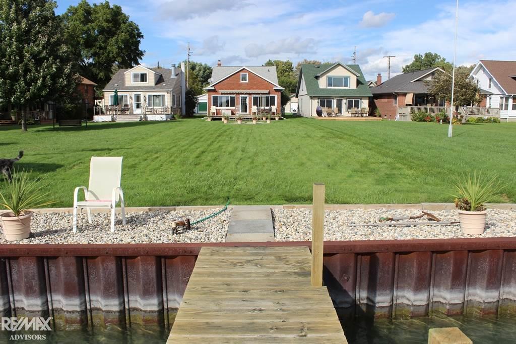 5925 Pointe Tremble Road Algonac, MI 48001 - Photo 18 of 24 31304053-17.JPG