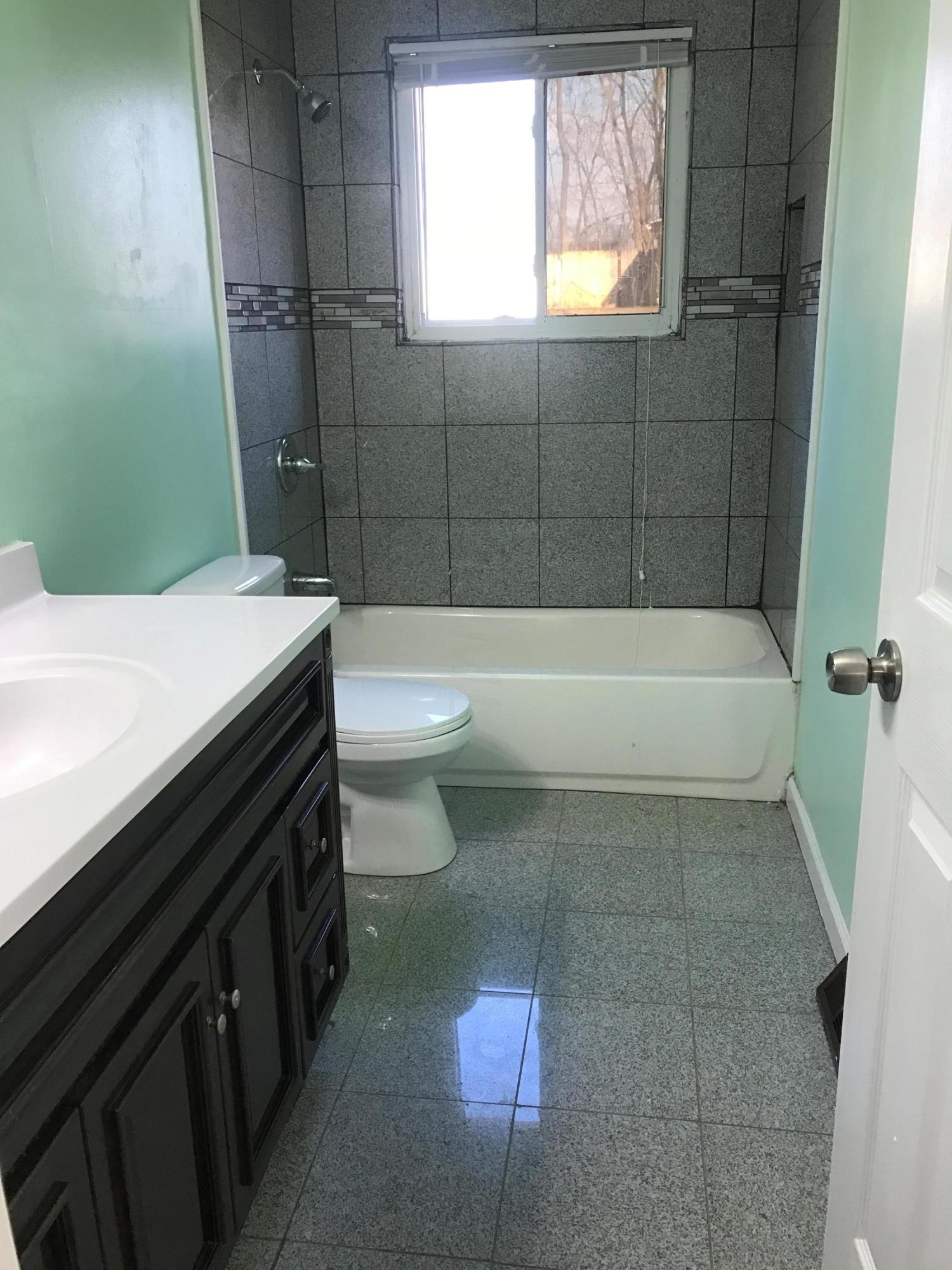 4585 Fairgrove Road Columbus, OH 43231 - Photo 10 of 14 Gallery Image 10