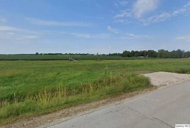 $16,500 | 320 Main, Camp Point, IL 62320