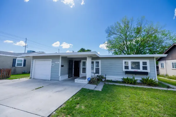 $349,999 | 1417 Giahos Avenue, Modesto, CA 95358