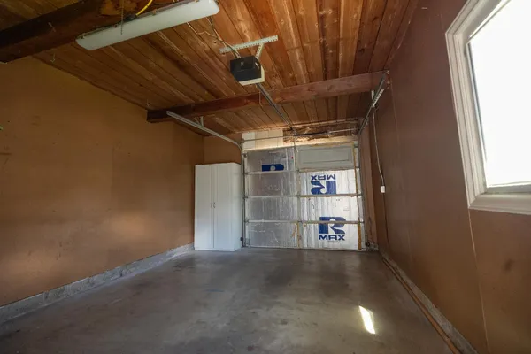 a view of a garage
