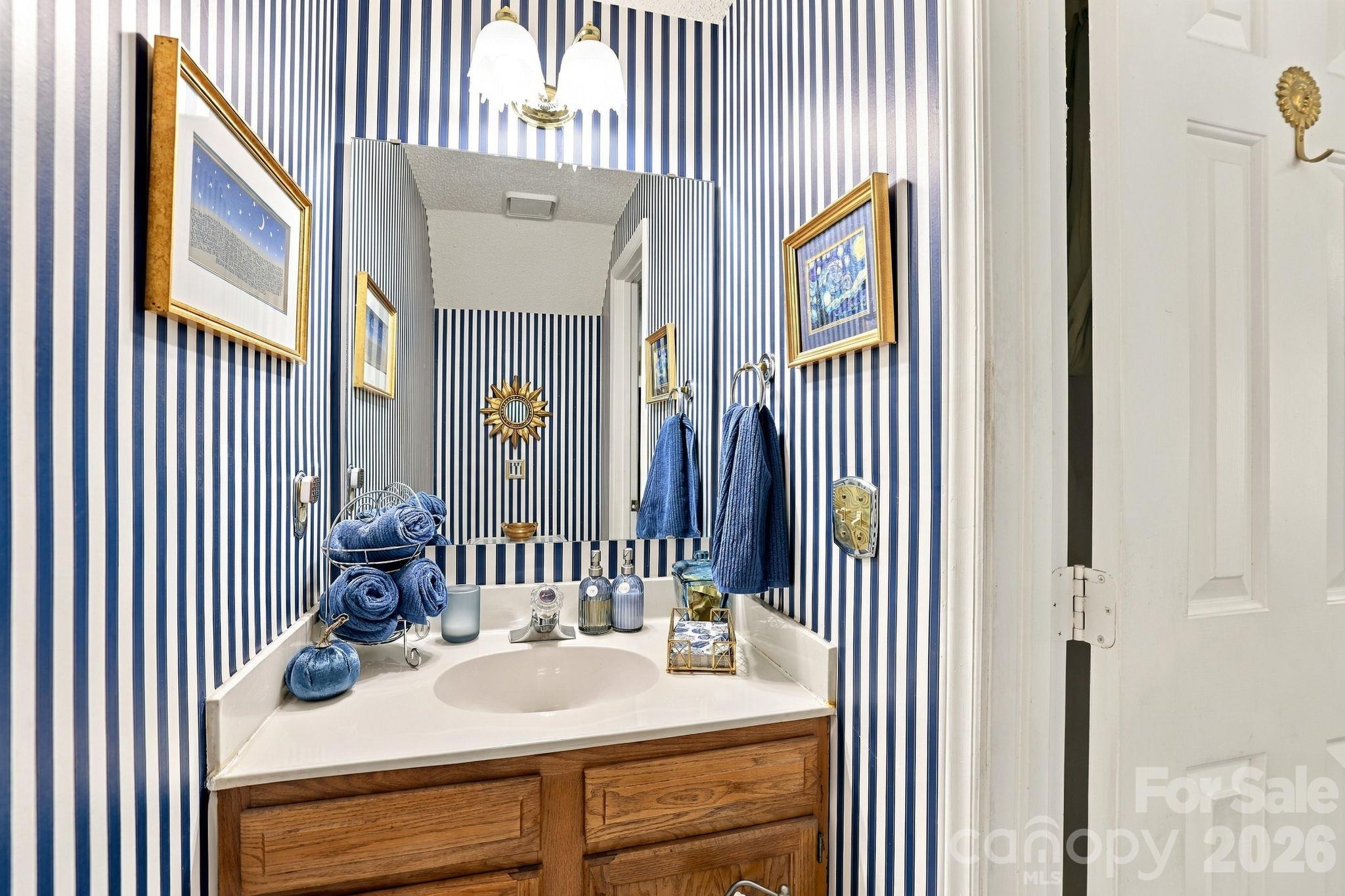 8256 Golf Ridge Drive Charlotte, NC 28277 - Photo 3 of 14 Gallery Image 3