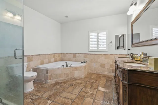 $900,000 | 6920 Valmont Street, Unit 5, Tujunga, CA 91042