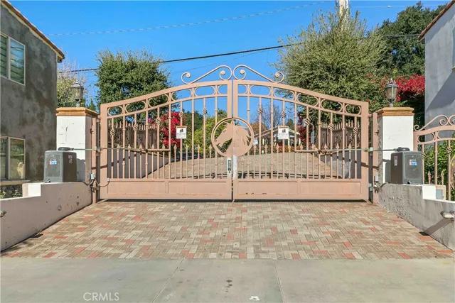 $900,000 | 6920 Valmont Street, Unit 5, Tujunga, CA 91042