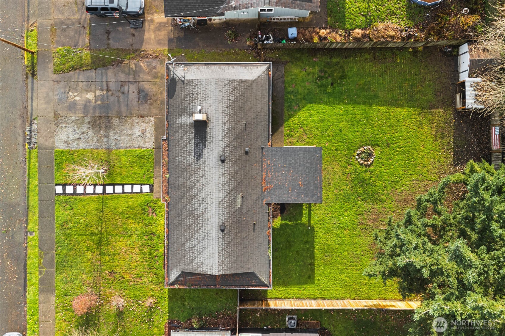 924 9th Street Southwest Puyallup, WA 98371 - Photo 5 of 38 an aerial view of a residential houses with outdoor space
