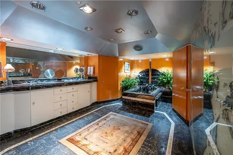 $8,500,000 | 2423 Prytania Street, New Orleans, LA 70130