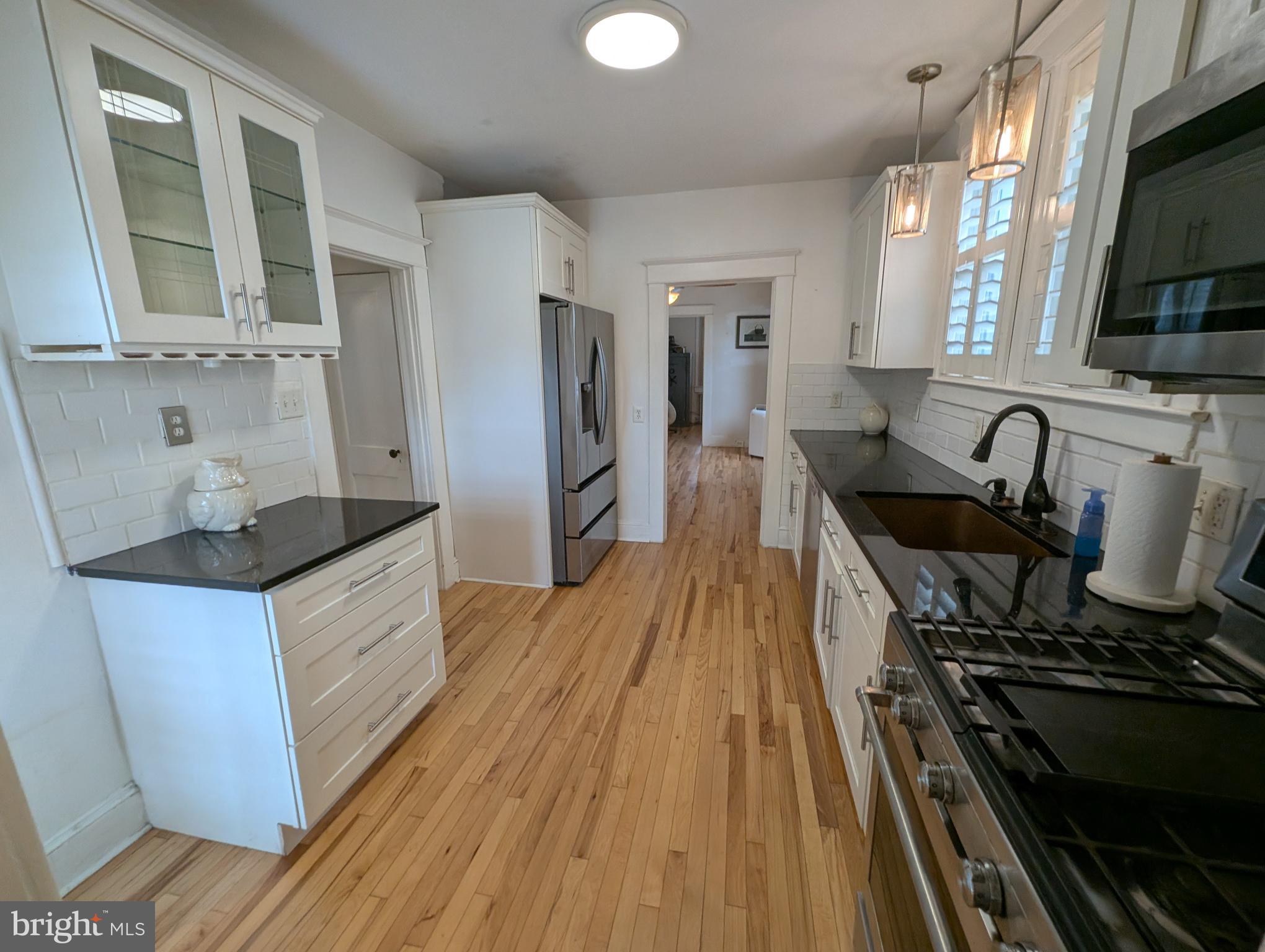 4500 Ridge Avenue Halethorpe, MD 21227 - Photo 25 of 69 kitchen