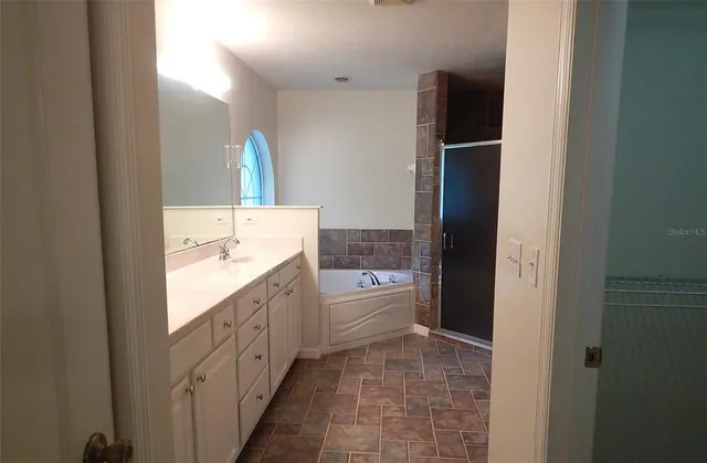 $395,000 | 4981 Southwest 17th Terrace, Gainesville, FL 32608