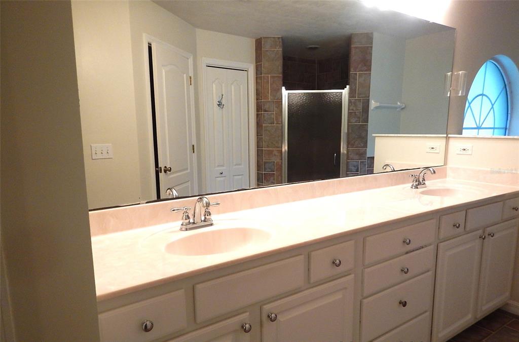 4981 Southwest 17th Terrace Gainesville, FL 32608 - Photo 10 of 21