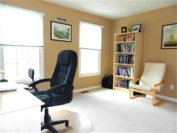 77 Robert Road Marlborough, MA 01752 - Photo 17 of 25 Gallery Image 17