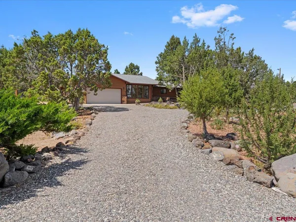 $449,000 | 552 Northeast Ginters Grove Lane, Cedaredge, CO 81413