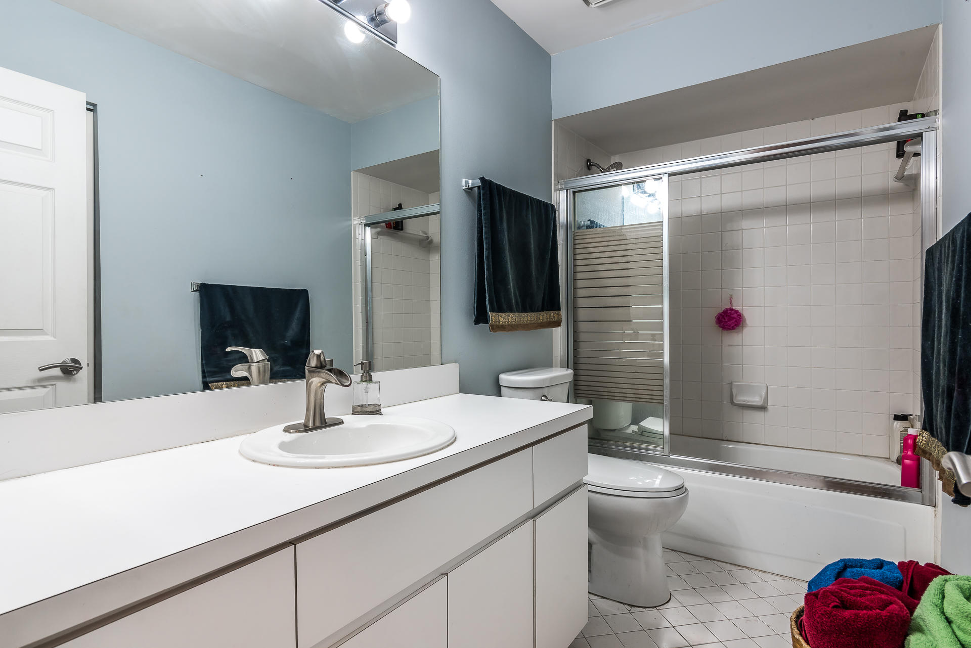4491 Feivel Road, Unit 43 West Palm Beach, FL 33417 - Photo 12 of 12 Guest Bath