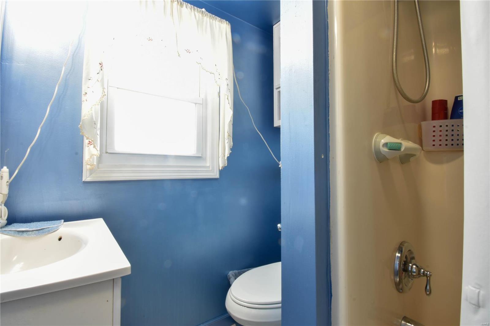 600 West Carson Street Worden, IL 62097 - Photo 27 of 36