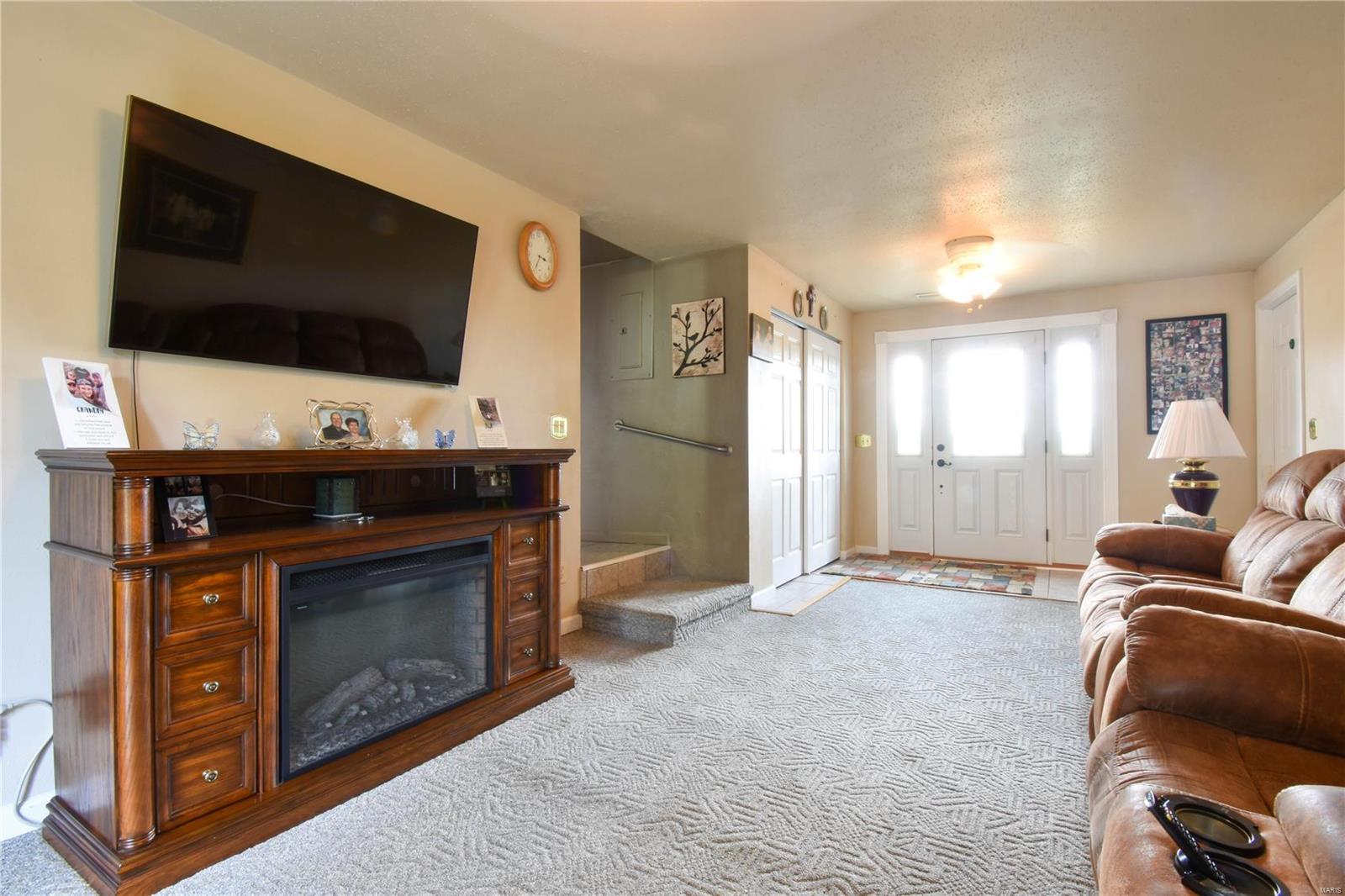 600 West Carson Street Worden, IL 62097 - Photo 8 of 36