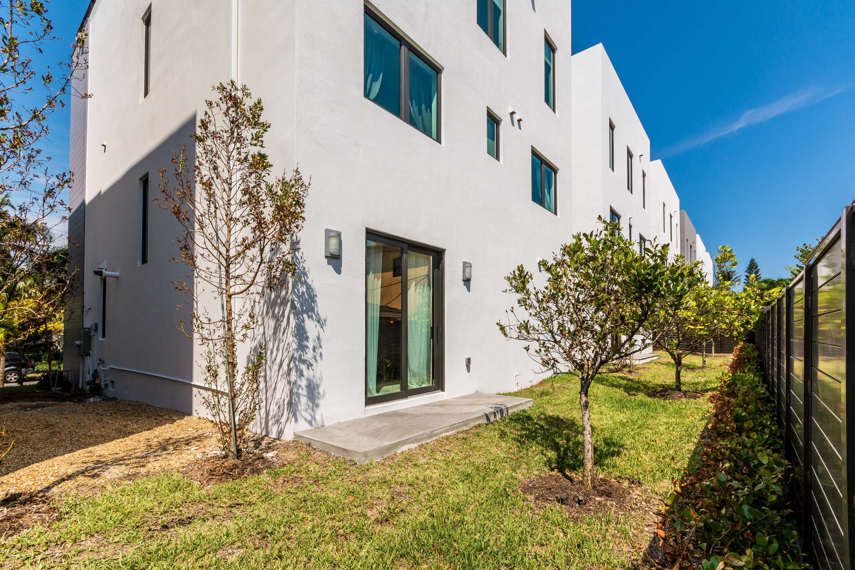 340 Balboa Street Hollywood, FL 33019 - Photo 93 of 112 340 Balboa St Hollywood FL-print-103-93-