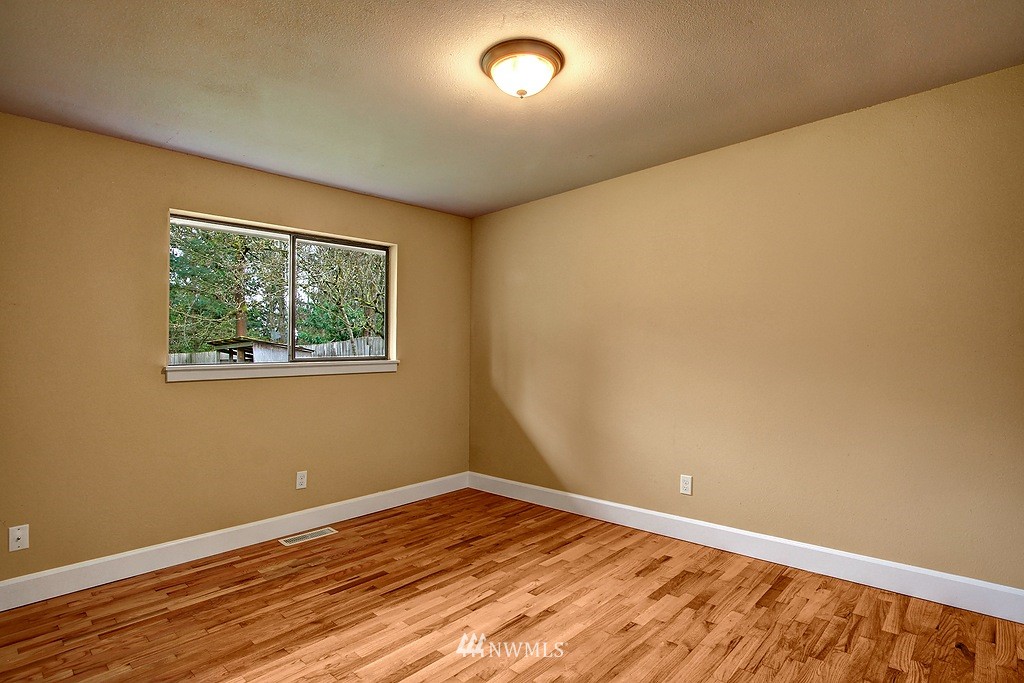21615 2nd Avenue Southeast Bothell, WA 98021 - Photo 13 of 18