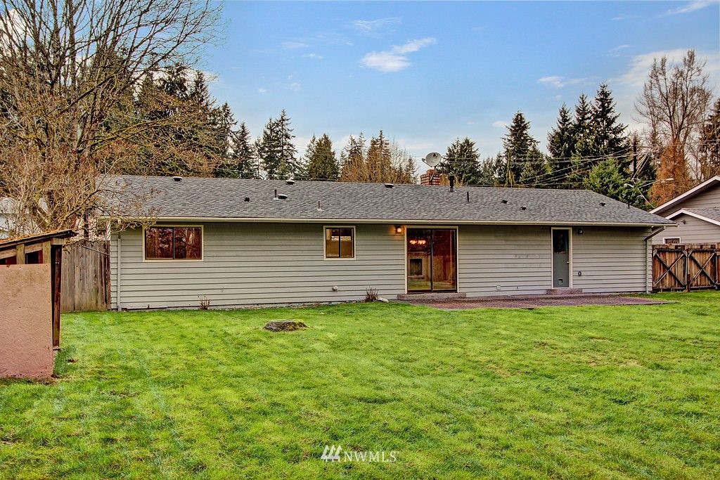 21615 2nd Avenue Southeast Bothell, WA 98021 - Photo 15 of 18