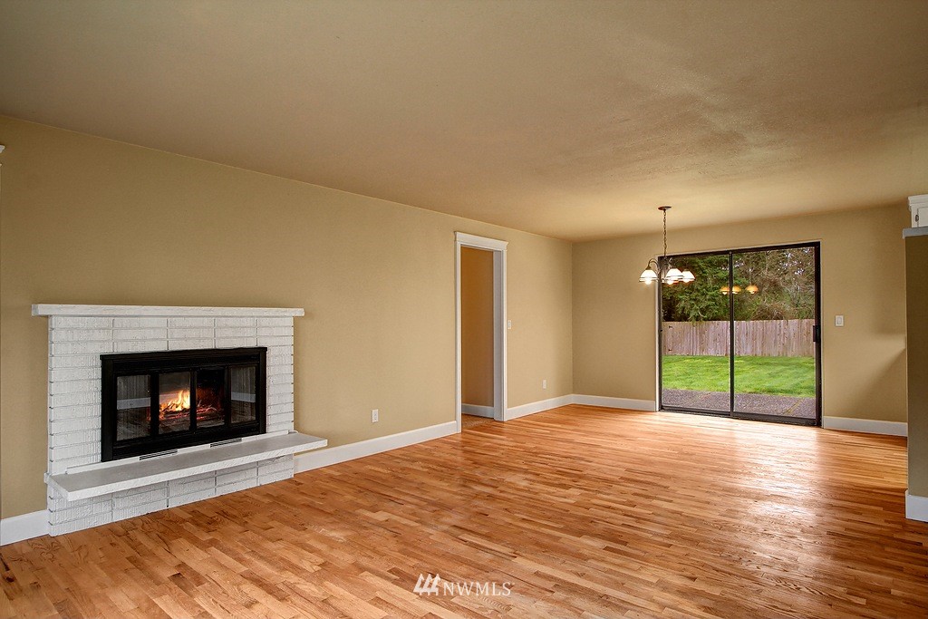 21615 2nd Avenue Southeast Bothell, WA 98021 - Photo 7 of 18