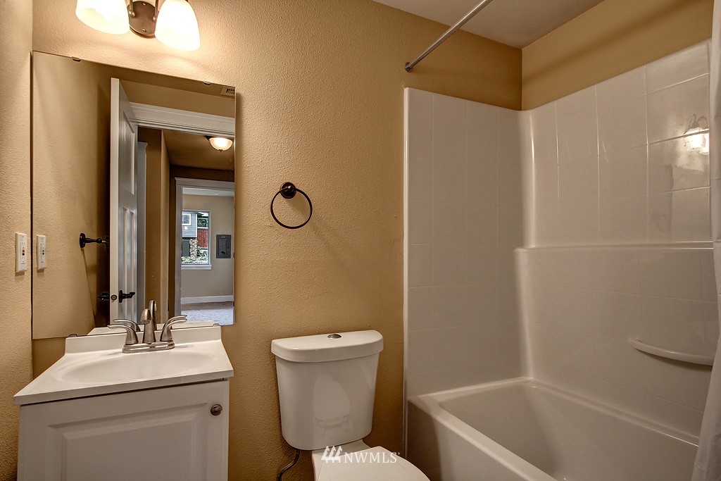 21615 2nd Avenue Southeast Bothell, WA 98021 - Photo 10 of 18