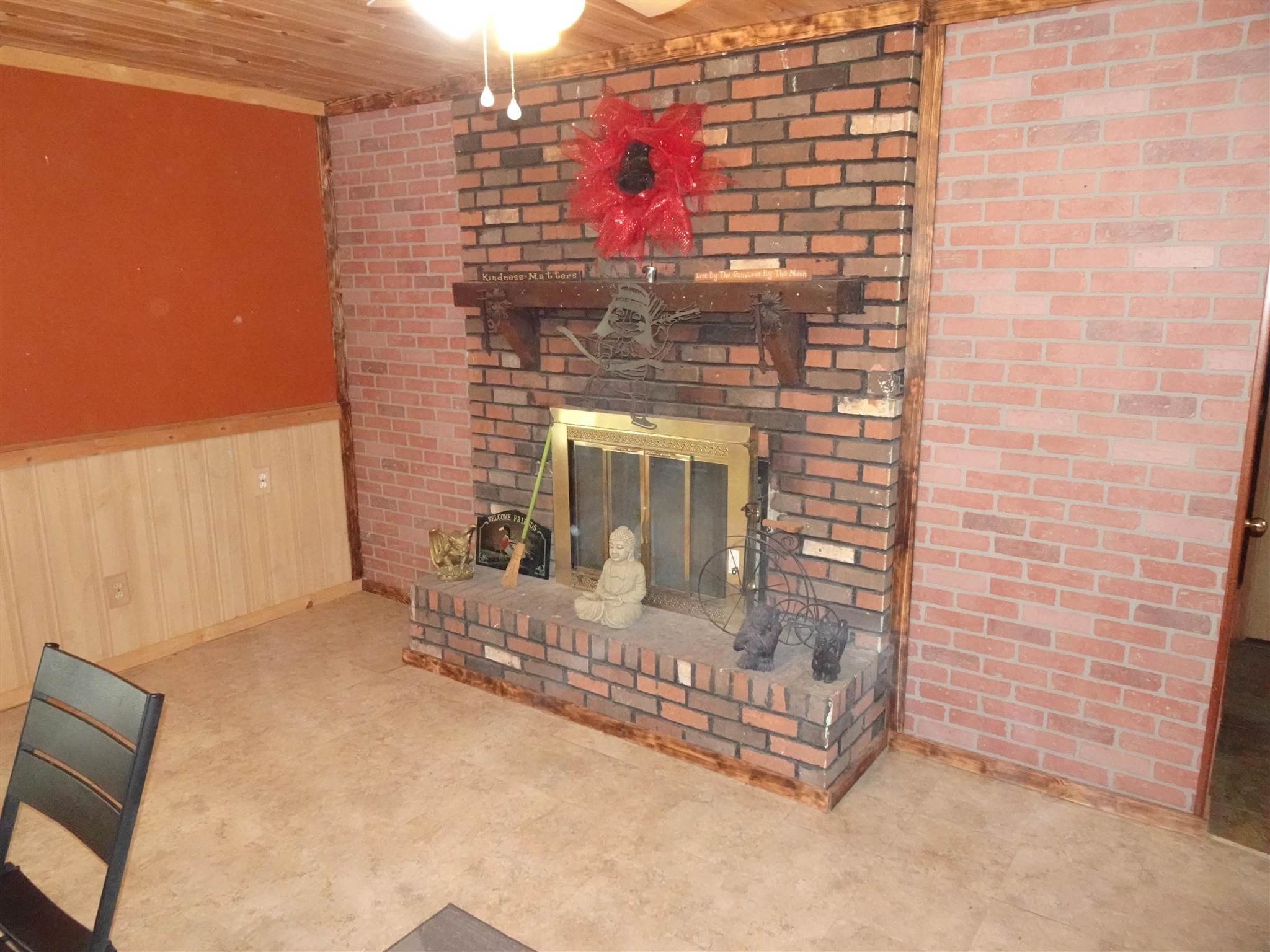 3055 East Division Road Knox, IN 46534 - Photo 5 of 13