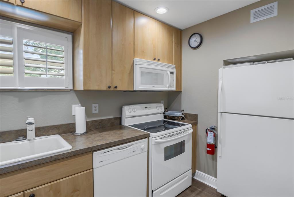 960 Starkey Road, Unit 2202 Largo, FL 33771 - Photo 42 of 63 Gallery Image 42