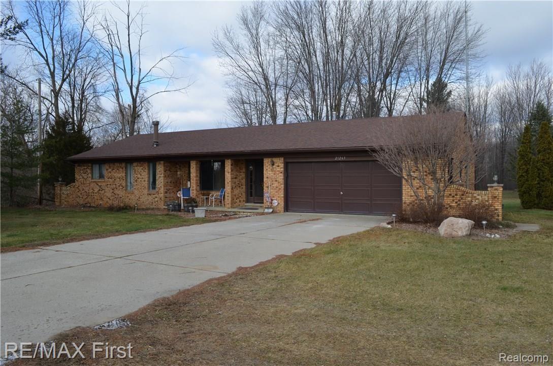 21265 24 Mile Road Macomb, MI 48042 - Photo 2 of 26 DSC_0464.JPG