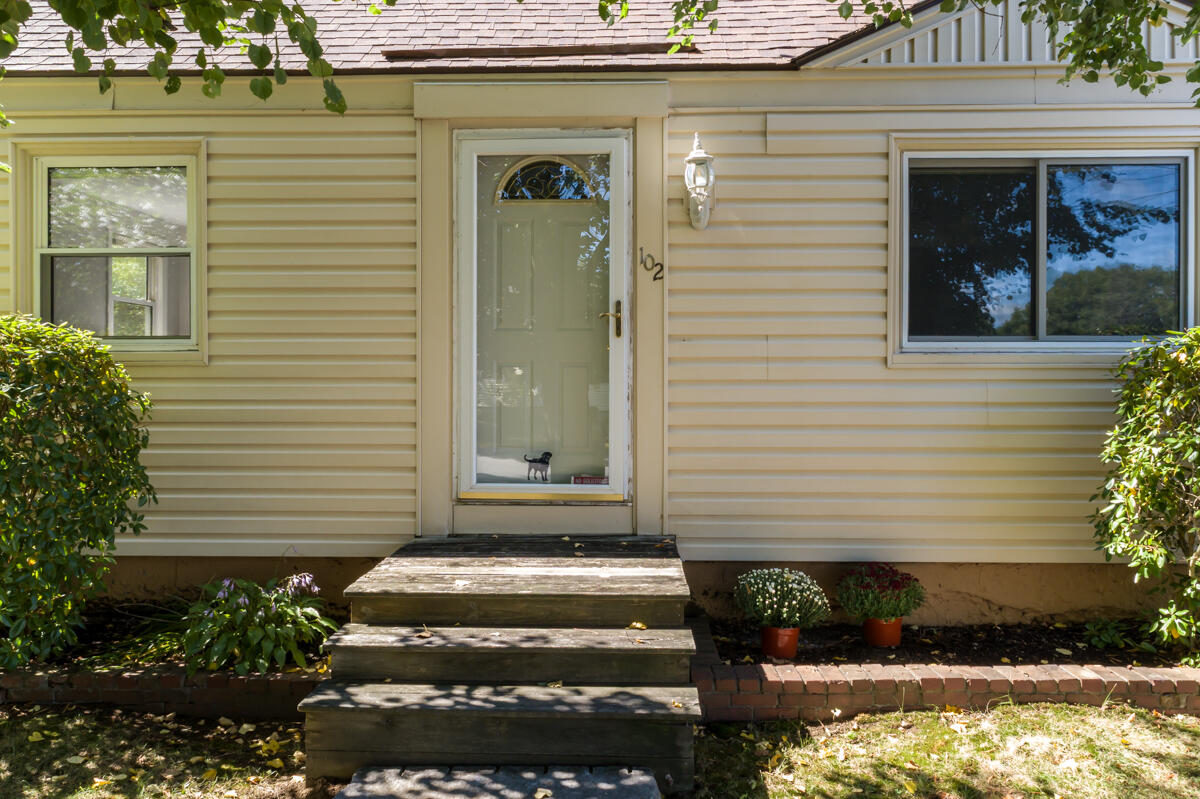 102 Merrymeeting Road Brunswick, ME 04011 - Photo 3 of 43 7-Front door