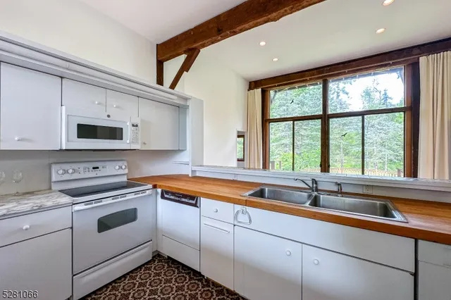 $1,595,000 | 900 Canal Road, Princeton, NJ 08540