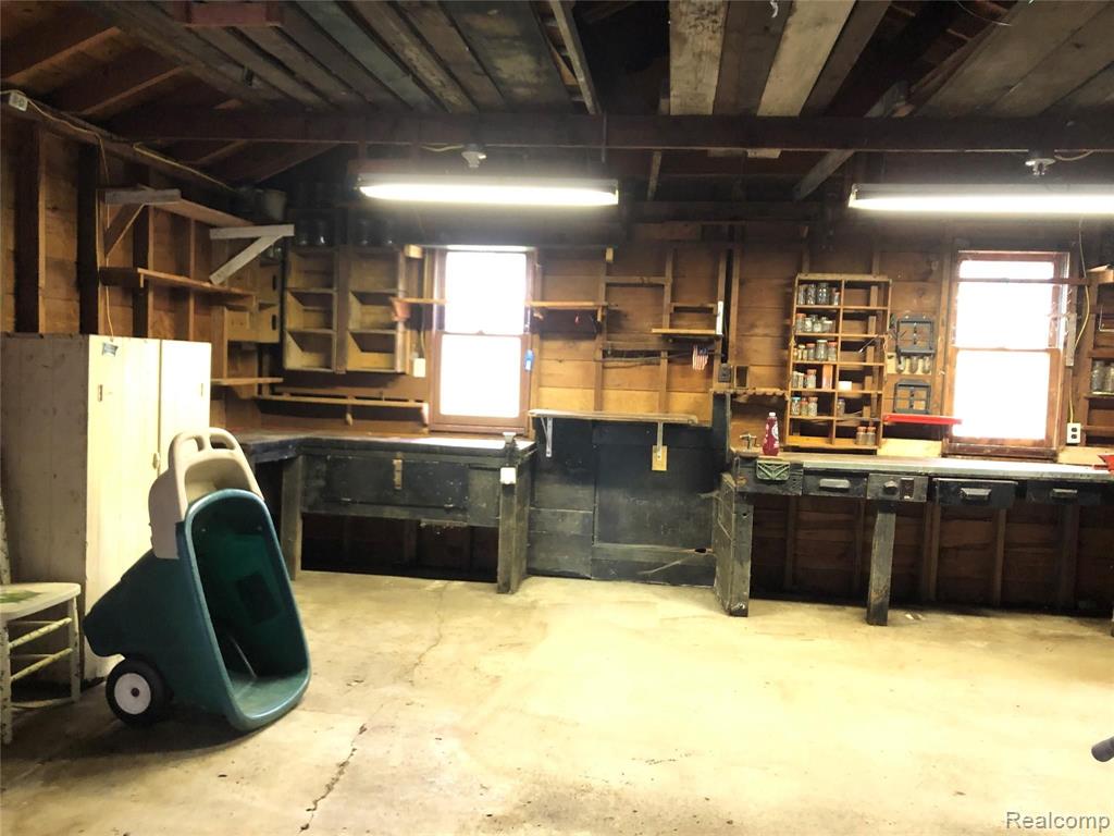 6210 Inkster Road Dearborn Heights, MI 48127 - Photo 12 of 27